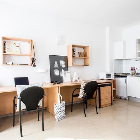 Residencia Universitaria Resa Francesc Giralt I Serra ตาราสซา ภายนอก รูปภาพ