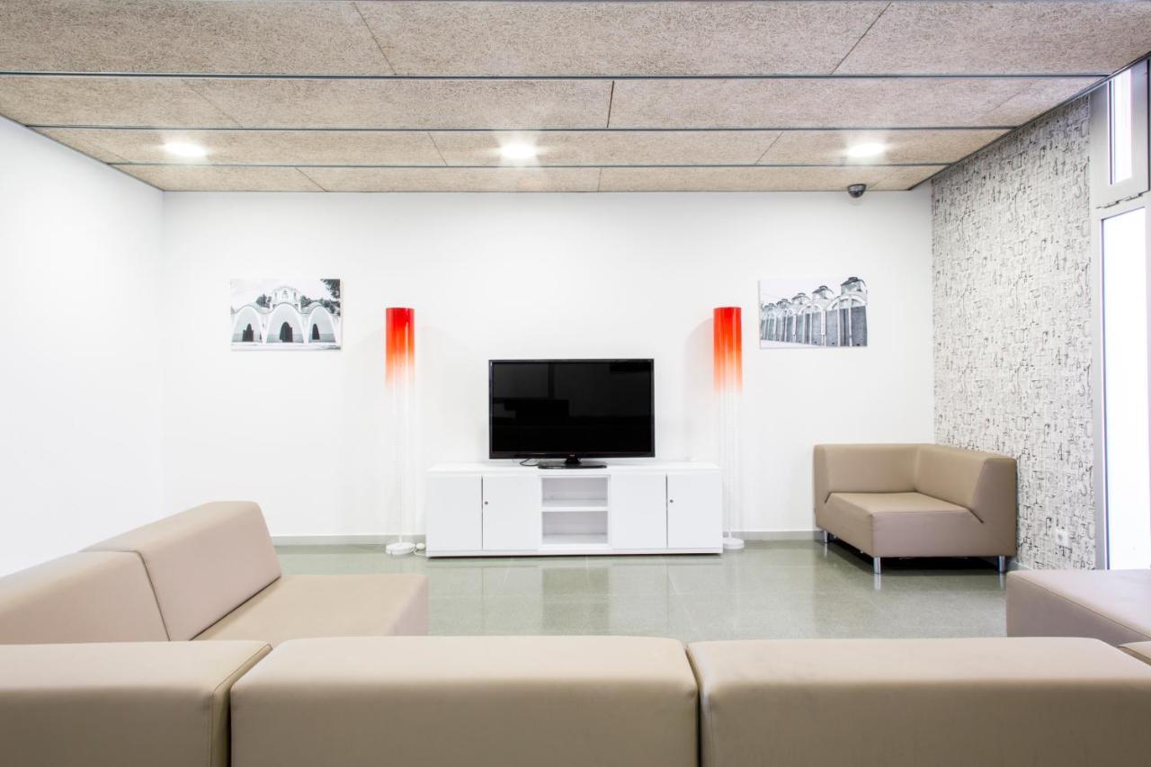 Residencia Universitaria Resa Francesc Giralt I Serra ตาราสซา ภายนอก รูปภาพ